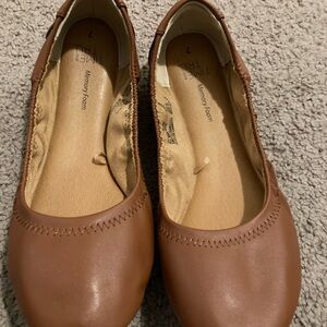 Time and Tru Women's Brown Flats